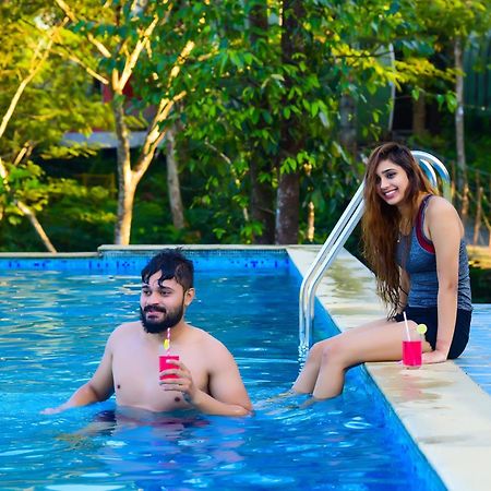Mookanana Jungle Resort And Spa Hassan Ngoại thất bức ảnh