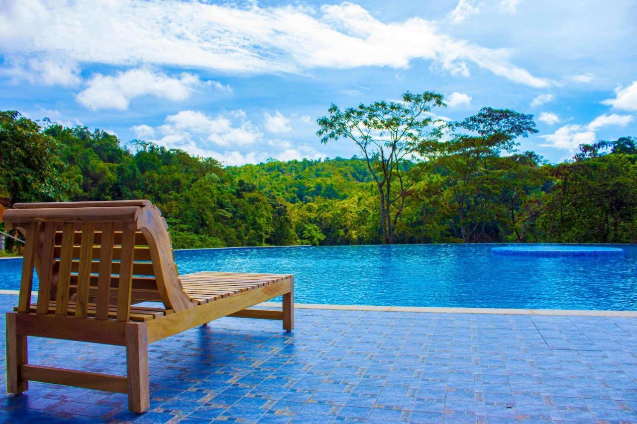 Mookanana Jungle Resort And Spa Hassan Ngoại thất bức ảnh