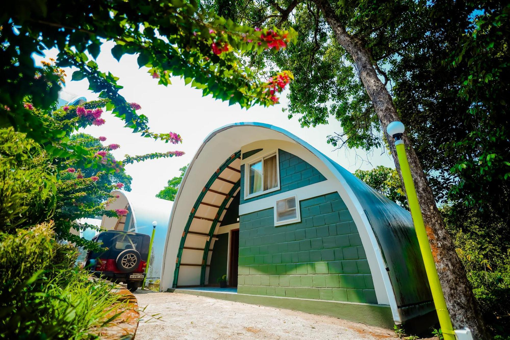 Mookanana Jungle Resort And Spa Hassan Ngoại thất bức ảnh