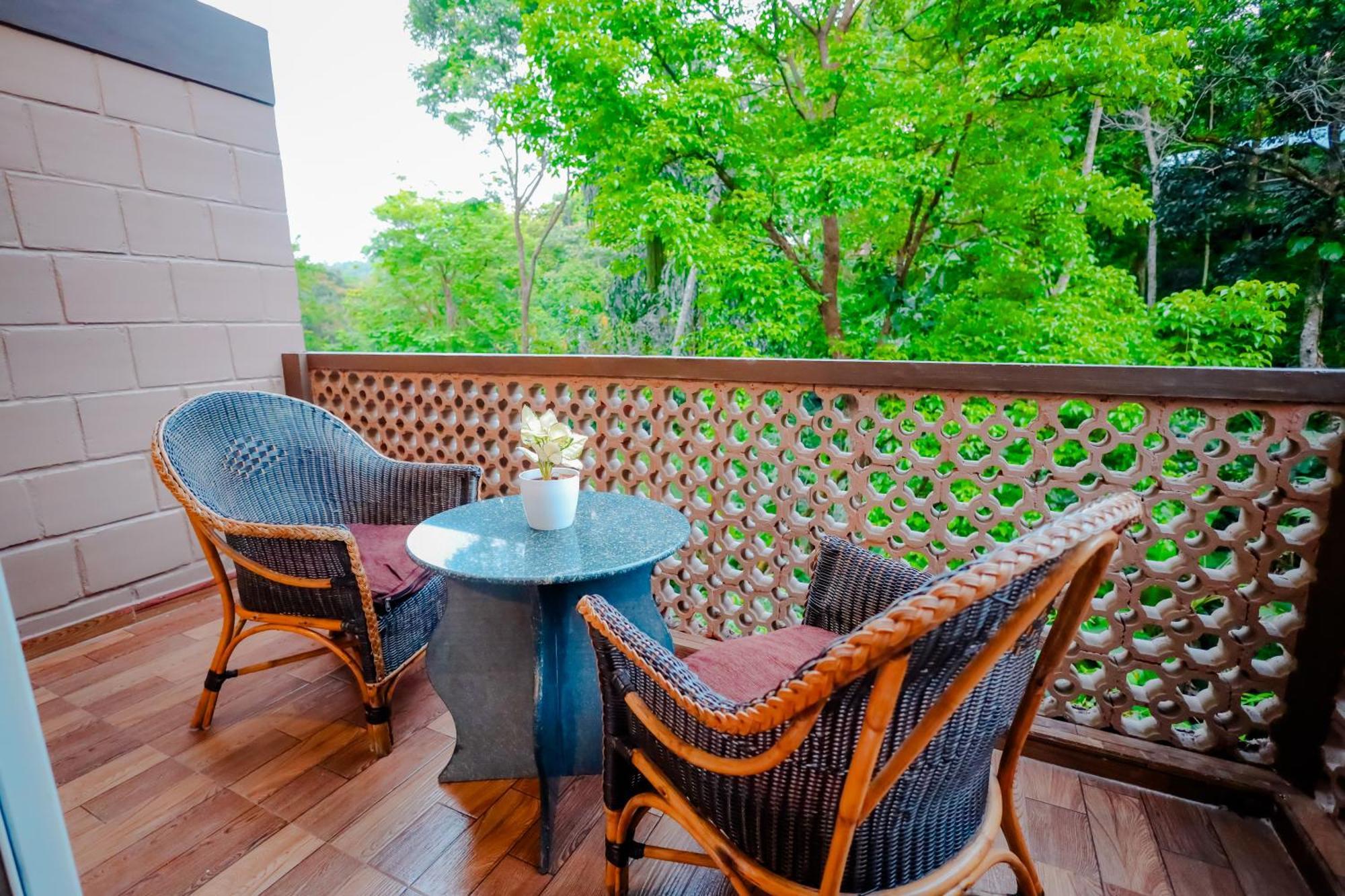Mookanana Jungle Resort And Spa Hassan Ngoại thất bức ảnh