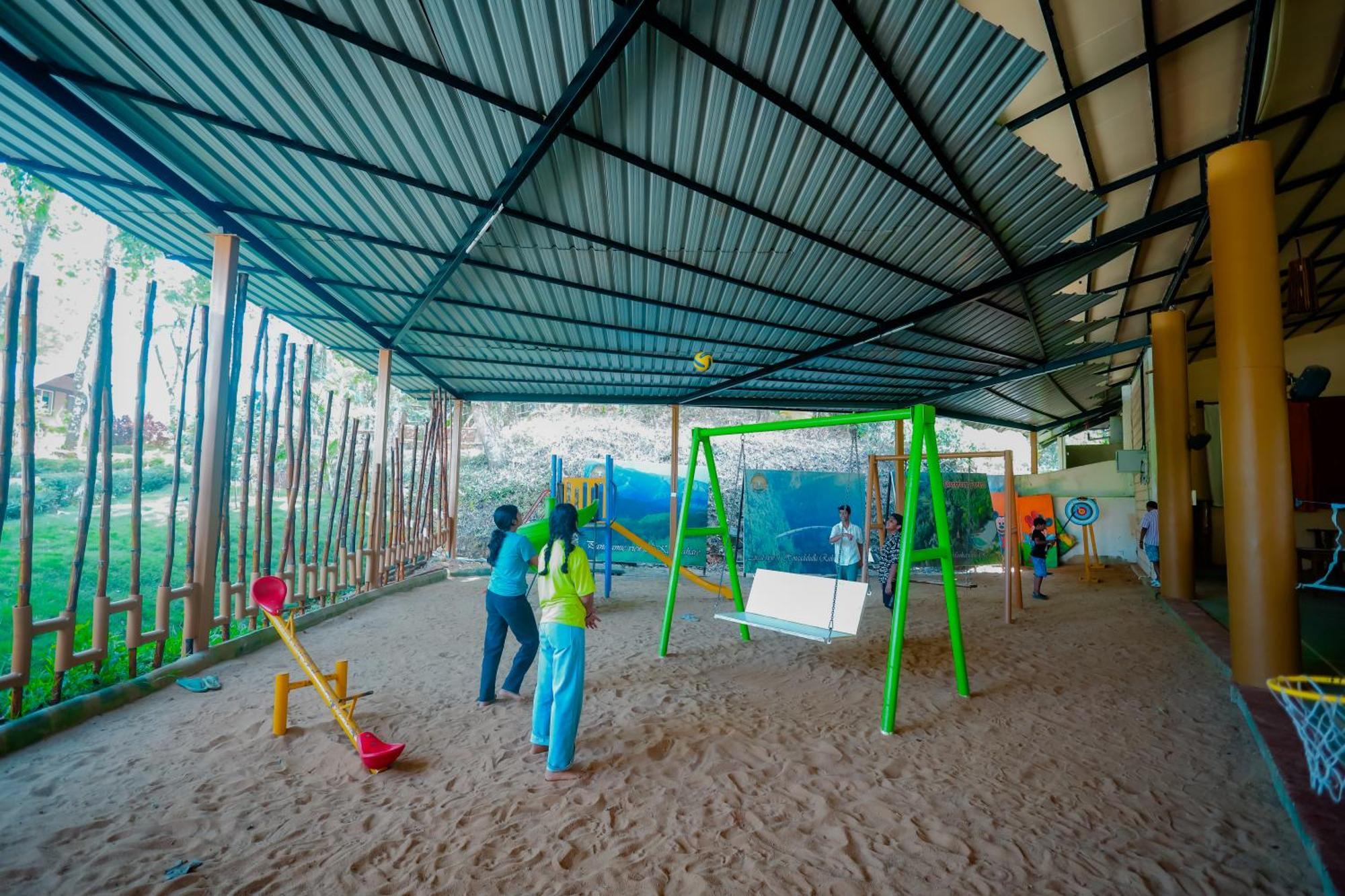 Mookanana Jungle Resort And Spa Hassan Ngoại thất bức ảnh